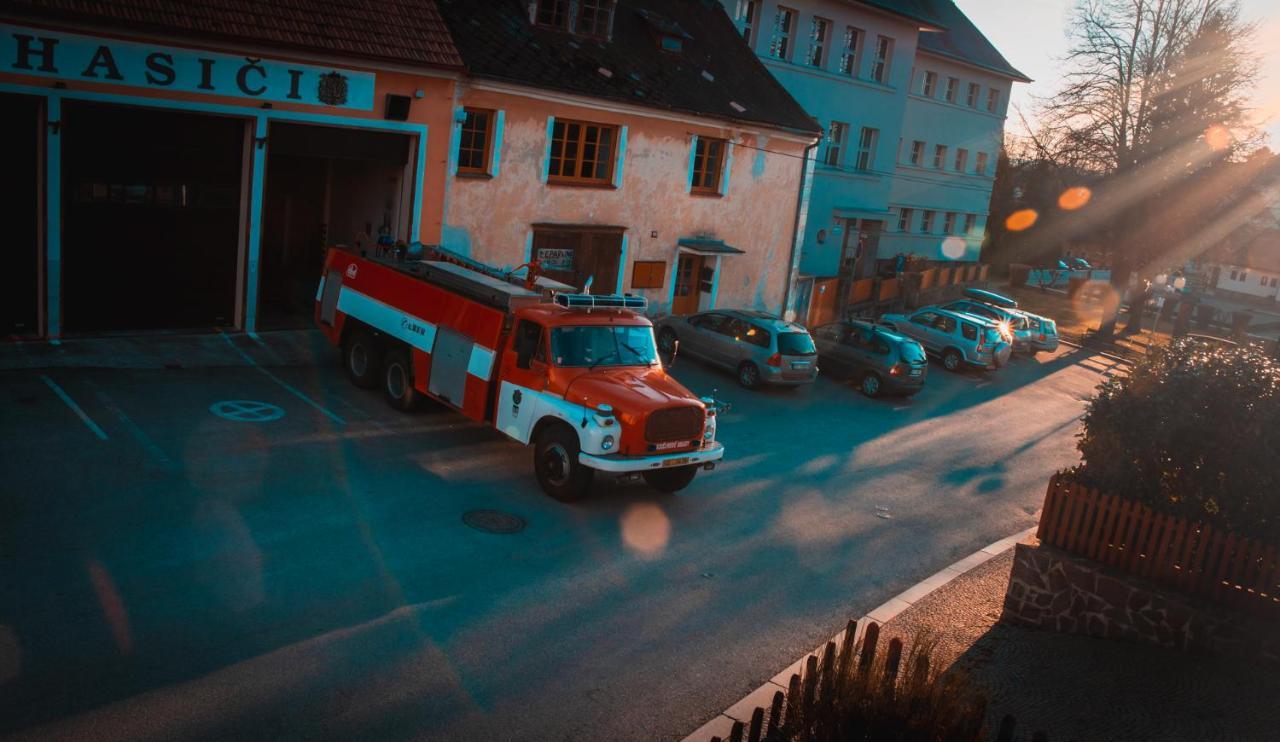 Penzion 1670 Nove Hrady  Bagian luar foto